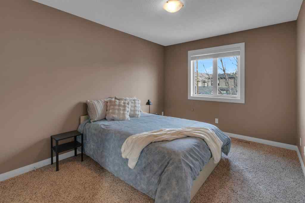 MLS® A2264394 - 2534 3 Avenue NW in West Hillhurst Calgary, Residential