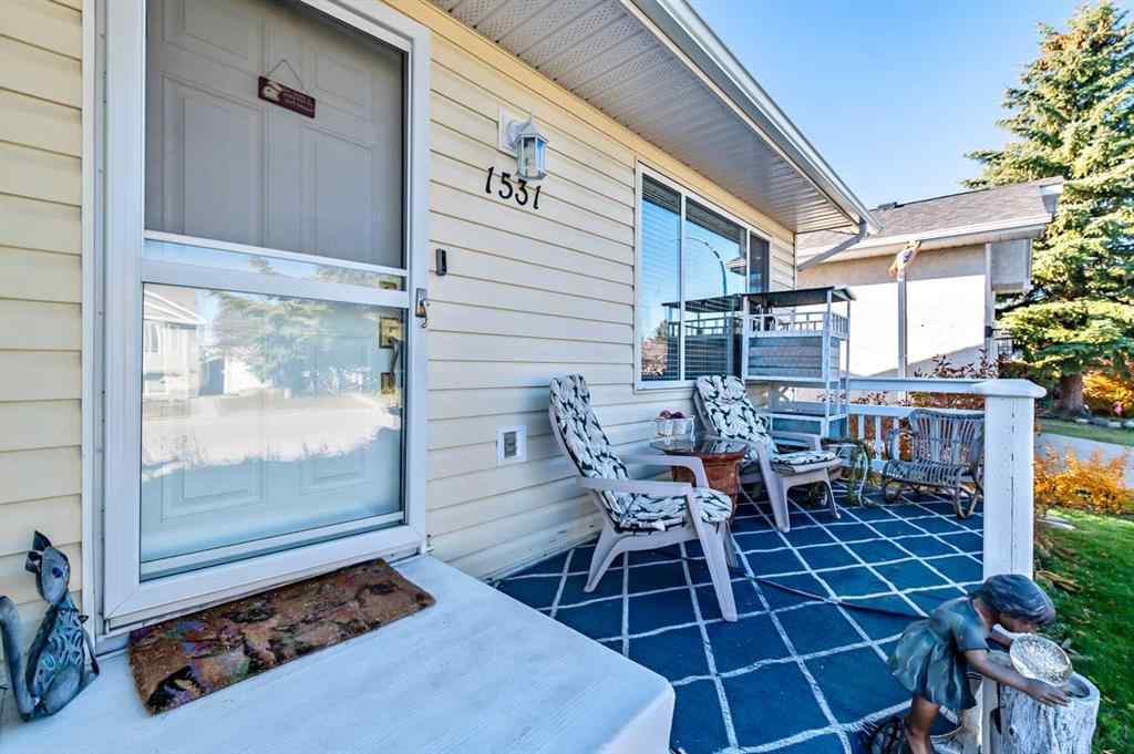 MLS® A2264399 - 1531 11 Avenue SE in Sunshine Meadow High River, Residential