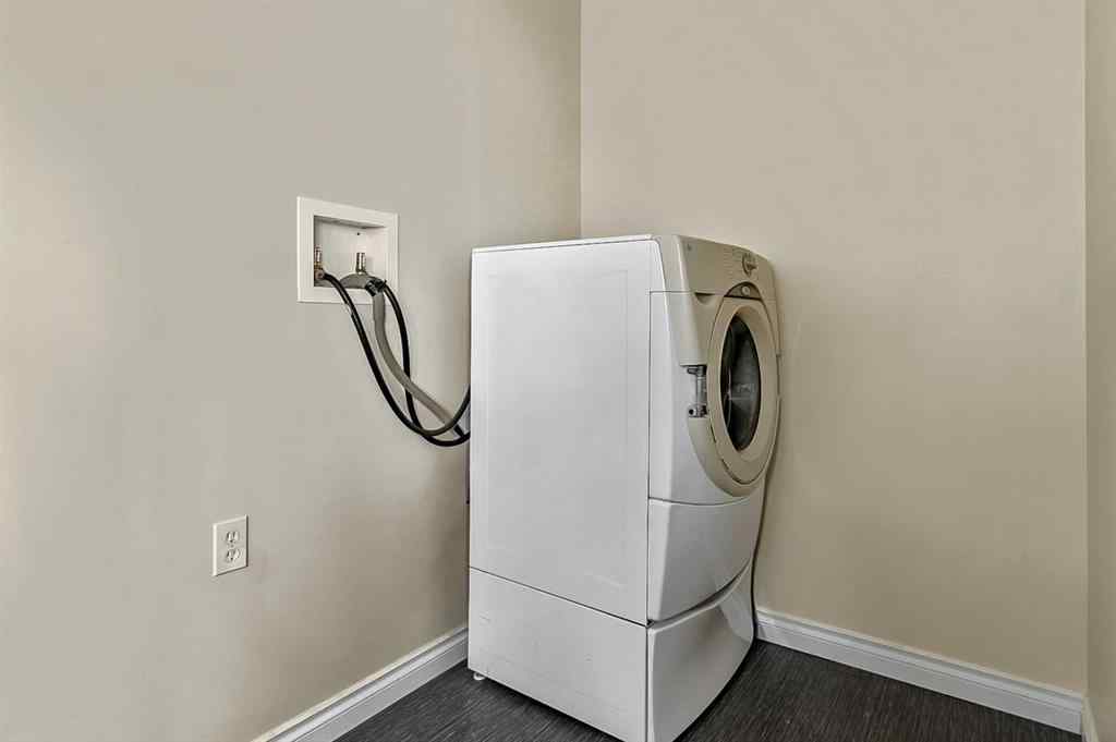 MLS® A2264399 - 1531 11 Avenue SE in Sunshine Meadow High River, Residential