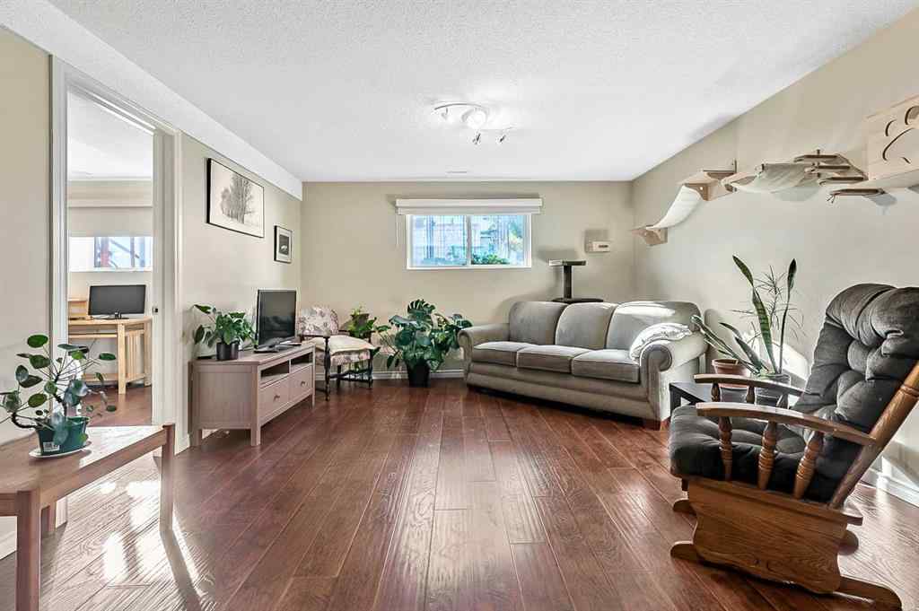 MLS® A2264399 - 1531 11 Avenue SE in Sunshine Meadow High River, Residential