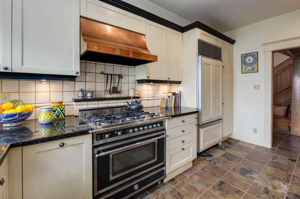 MLS® A2264402 - 2209 Carleton Street SW in Upper Mount Royal Calgary, Residential