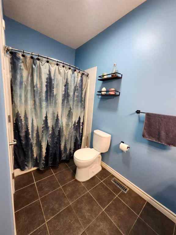 MLS® A2264405 - 2120 25 Street  in NONE Coaldale, Residential