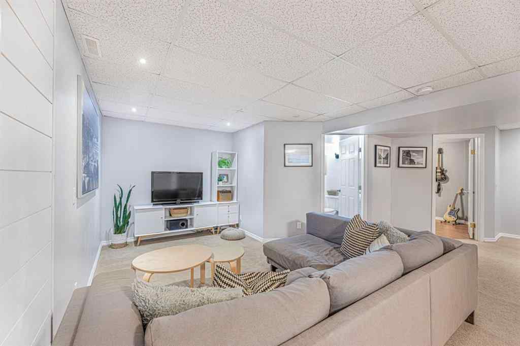 MLS® A2264411 - 754 Cimarron Close  in Cimarron Okotoks, Residential