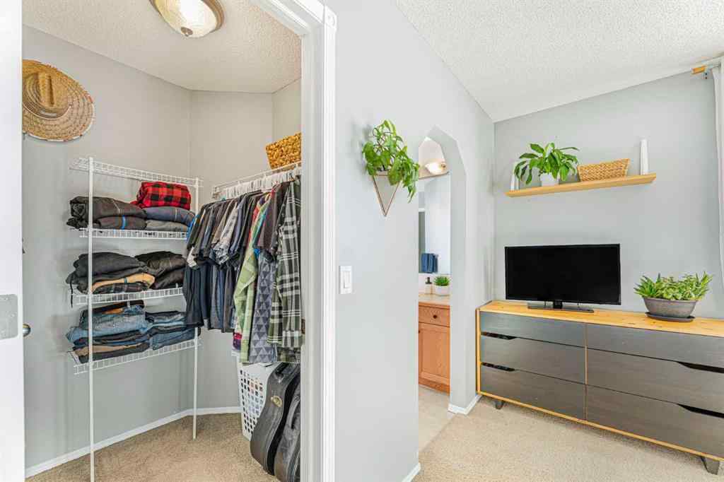 MLS® A2264411 - 754 Cimarron Close  in Cimarron Okotoks, Residential