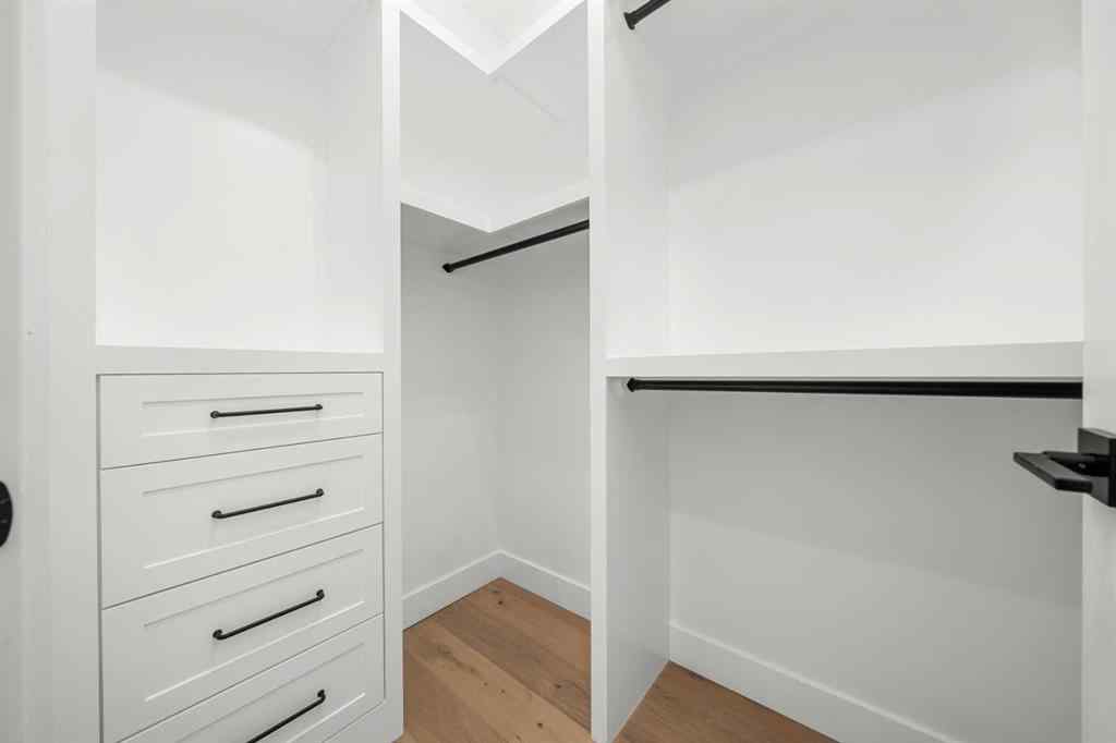 MLS® A2264412 - 3919 19 Street SW in Altadore Calgary, Residential