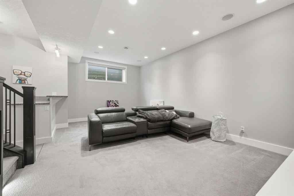 MLS® A2264413 - 1823 33 Avenue SW in South Calgary Calgary, Residential