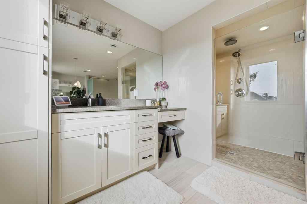 MLS® A2264413 - 1823 33 Avenue SW in South Calgary Calgary, Residential