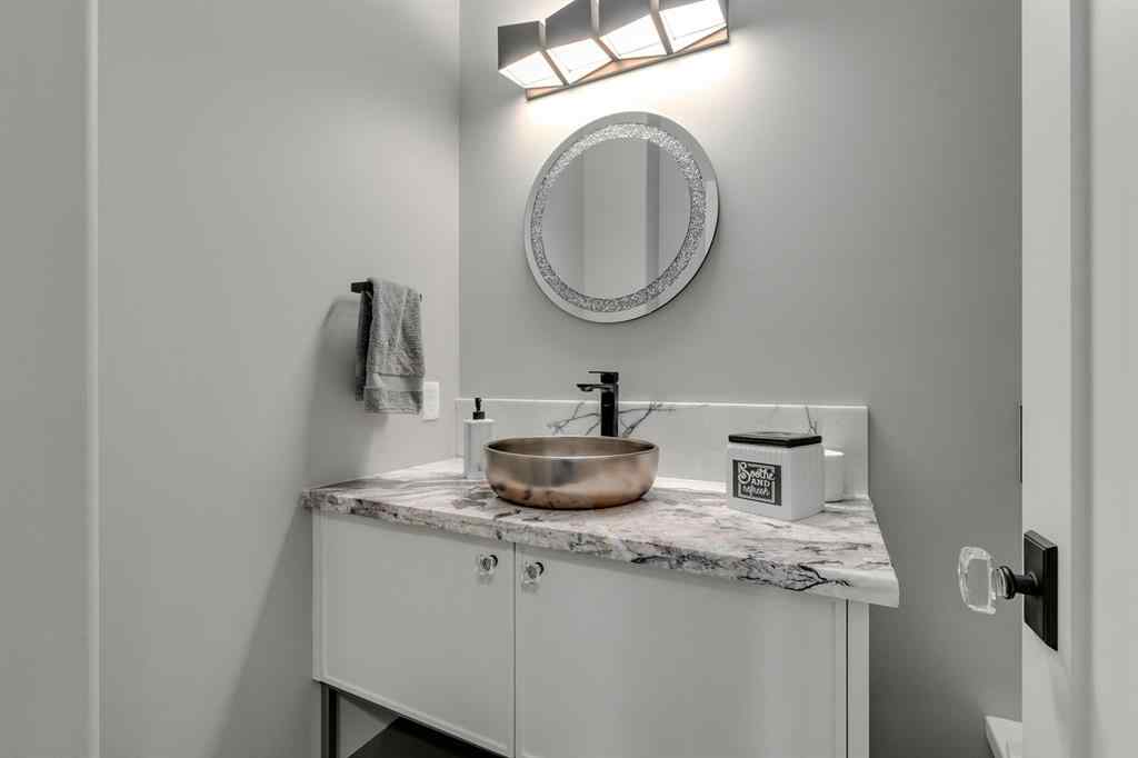 MLS® A2264415 - 50 Signature Heights SW in Signal Hill Calgary, Residential