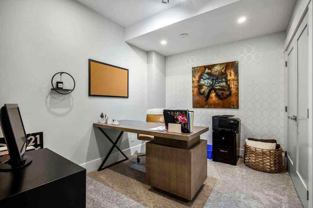 MLS® A2264420 - 68 White Oak Crescent SW in Wildwood Calgary, Residential