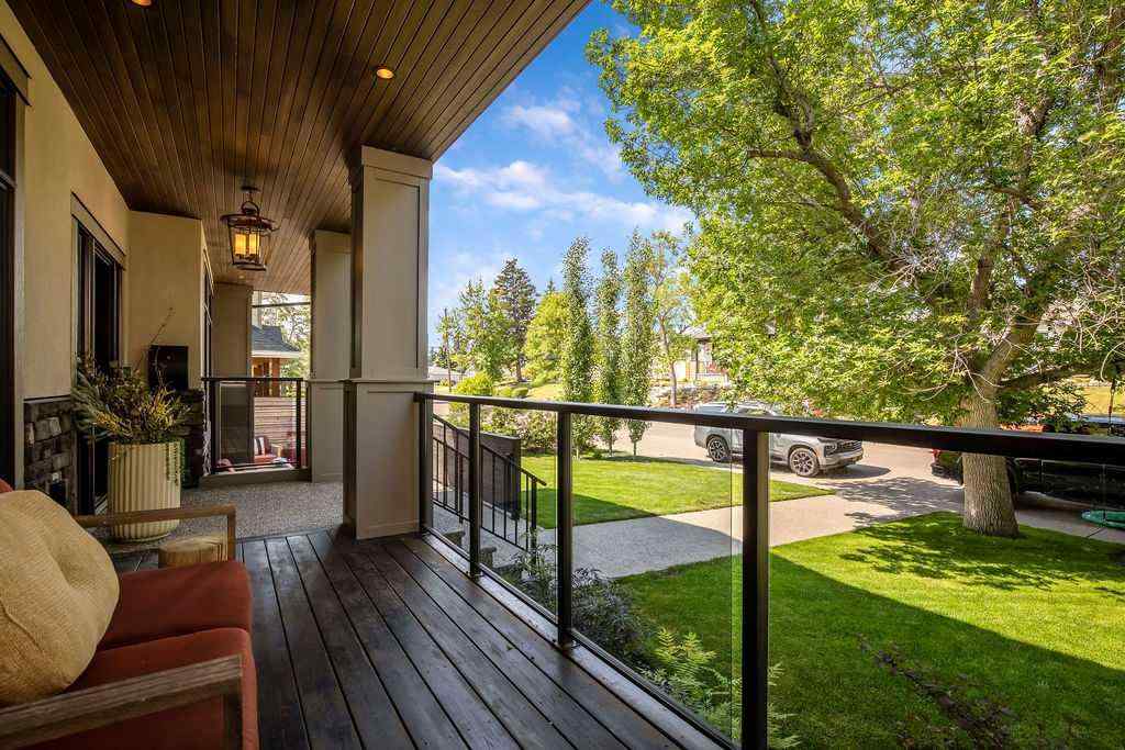 MLS® A2264420 - 68 White Oak Crescent SW in Wildwood Calgary, Residential