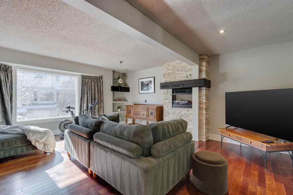 MLS® A2264425 - 246 Christie Park Mews SW in Christie Park Calgary, Residential