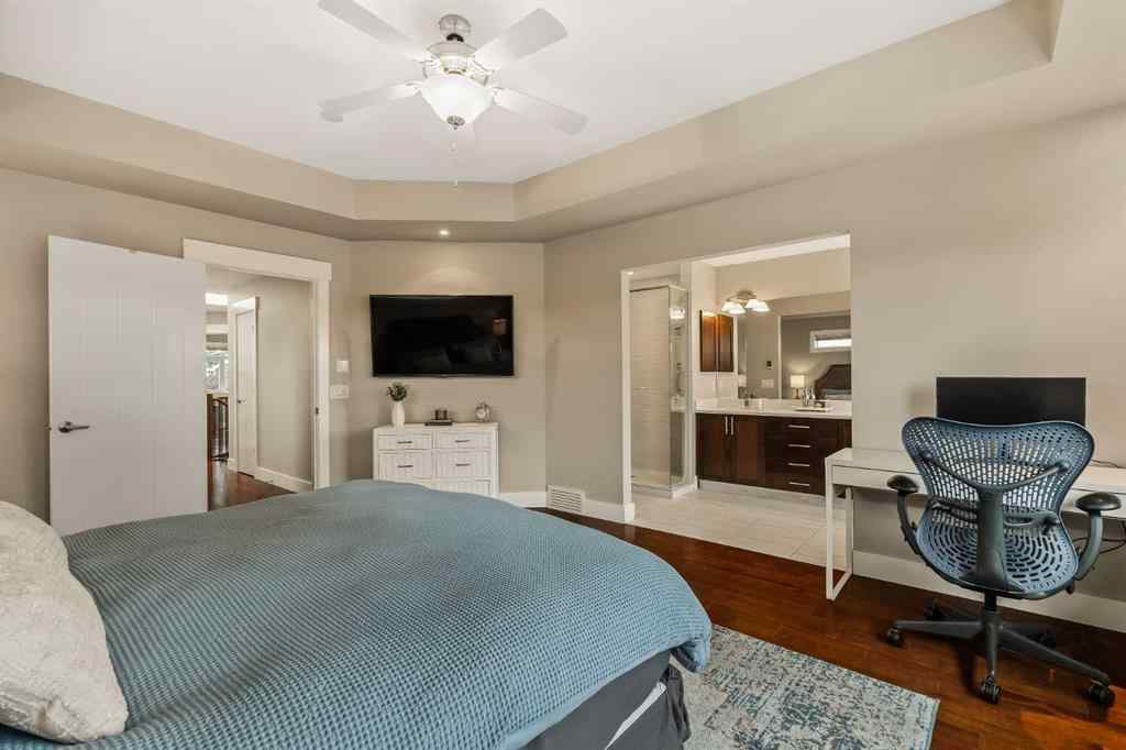 MLS® A2264426 - 4420 33 Avenue SW in Glenbrook Calgary, Residential