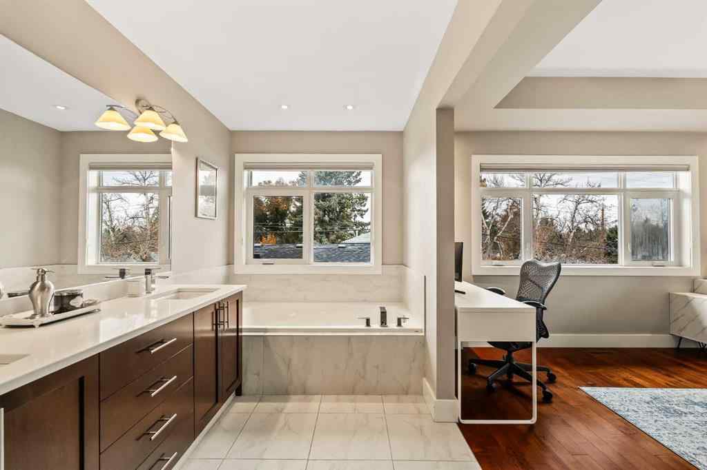 MLS® A2264426 - 4420 33 Avenue SW in Glenbrook Calgary, Residential