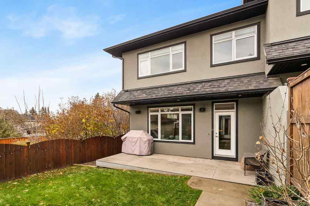 MLS® A2264426 - 4420 33 Avenue SW in Glenbrook Calgary, Residential