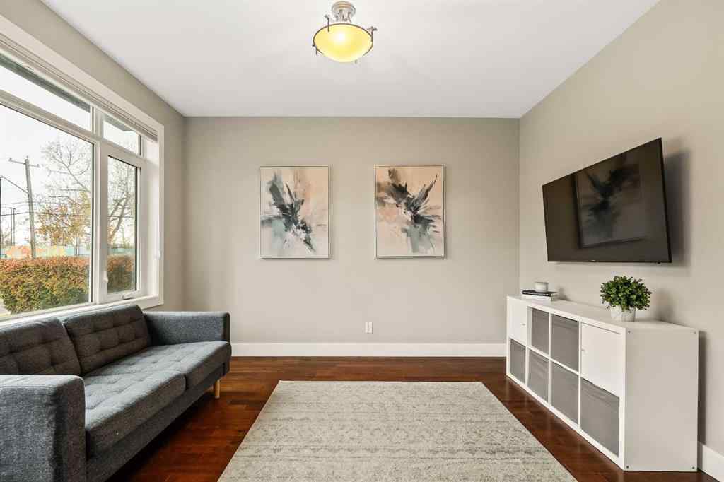 MLS® A2264426 - 4420 33 Avenue SW in Glenbrook Calgary, Residential