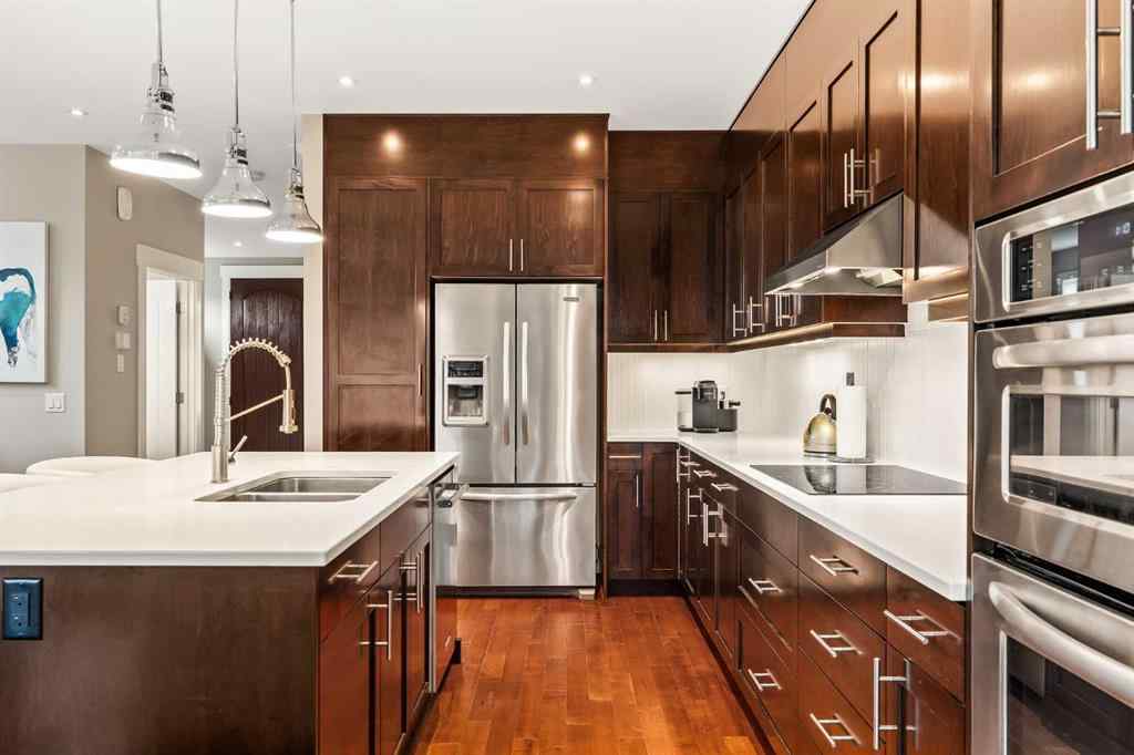 MLS® A2264426 - 4420 33 Avenue SW in Glenbrook Calgary, Residential