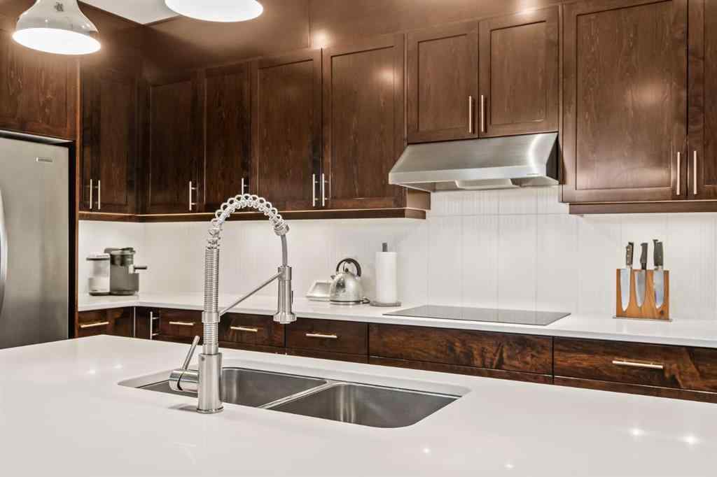 MLS® A2264426 - 4420 33 Avenue SW in Glenbrook Calgary, Residential