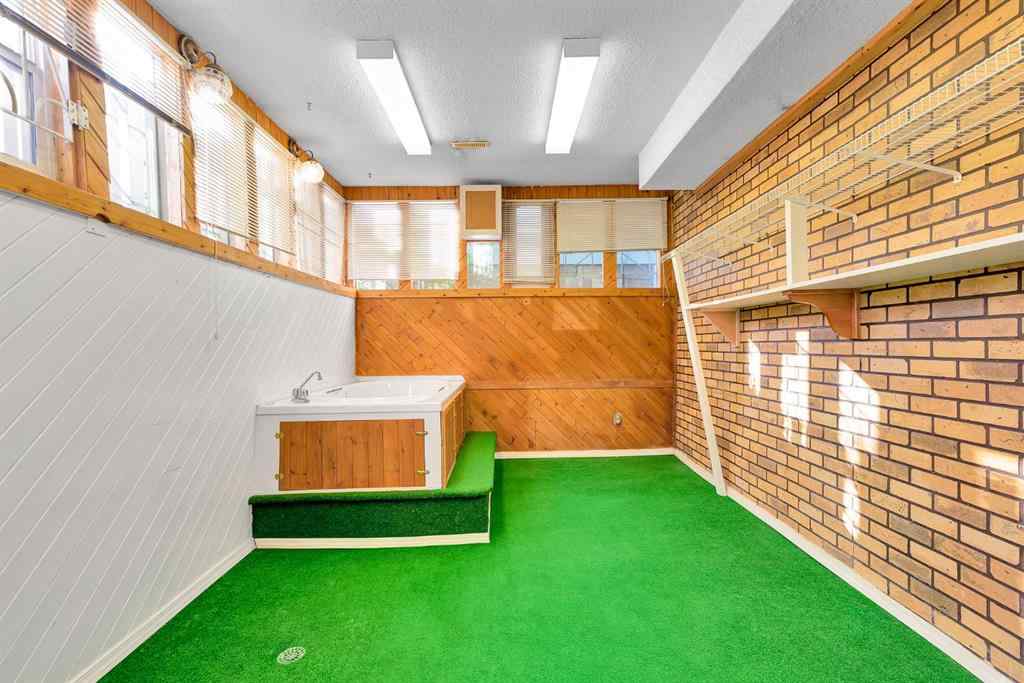 MLS® A2264428 - 6219 19 Street SE in Ogden Calgary, Residential