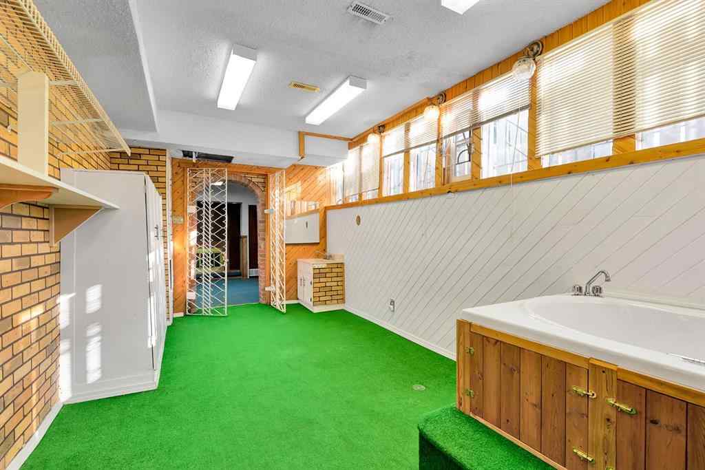 MLS® A2264428 - 6219 19 Street SE in Ogden Calgary, Residential