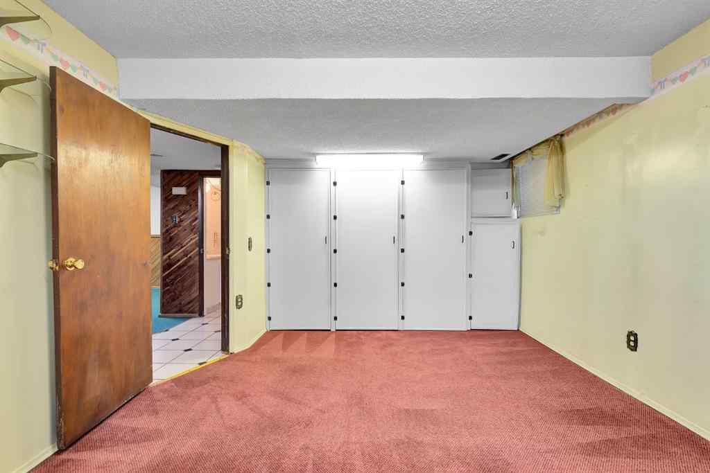 MLS® A2264428 - 6219 19 Street SE in Ogden Calgary, Residential