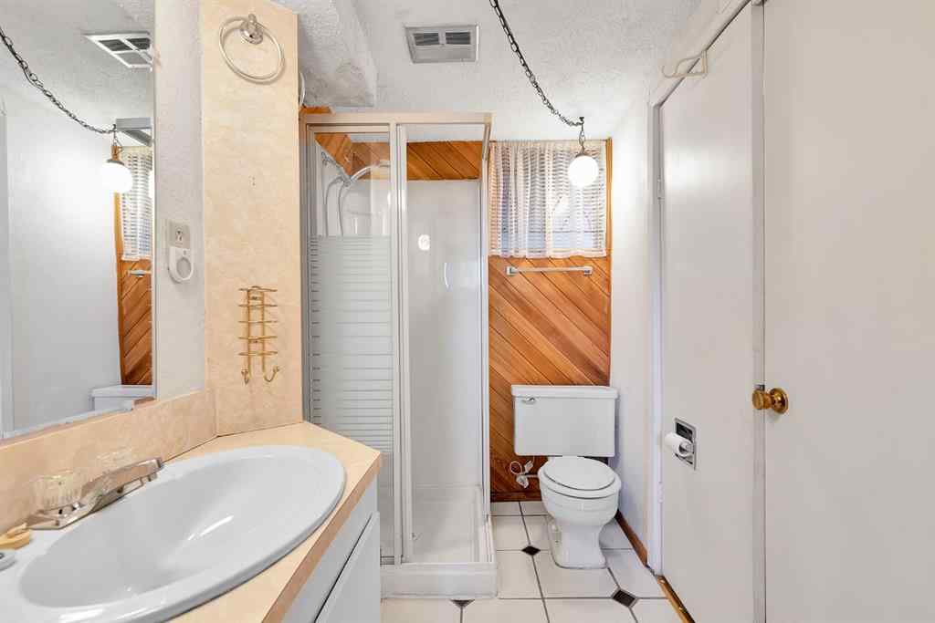 MLS® A2264428 - 6219 19 Street SE in Ogden Calgary, Residential