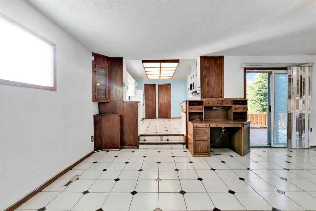 MLS® A2264428 - 6219 19 Street SE in Ogden Calgary, Residential