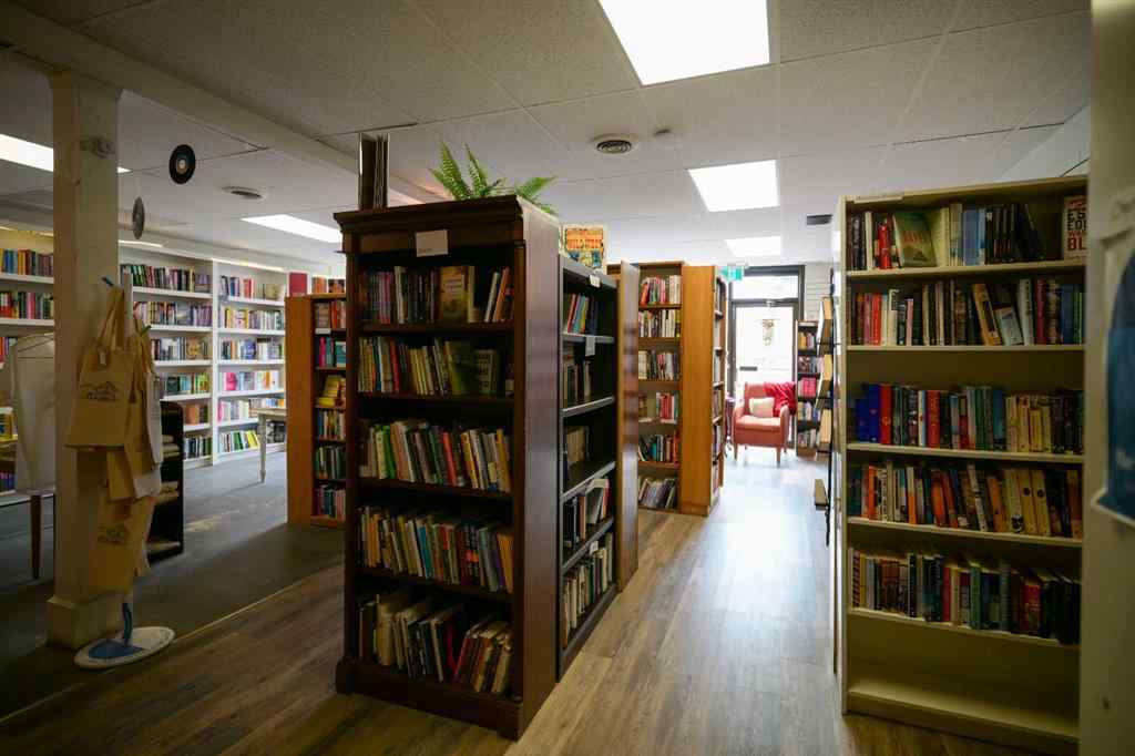 MLS® A2264435 - 107 First Avenue W in Downtown Cochrane, Commercial