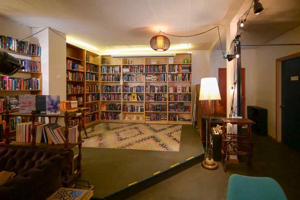 MLS® A2264435 - 107 First Avenue W in Downtown Cochrane, Commercial