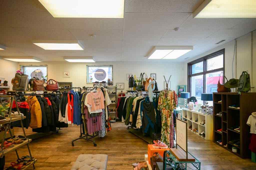 MLS® A2264435 - 107 First Avenue W in Downtown Cochrane, Commercial