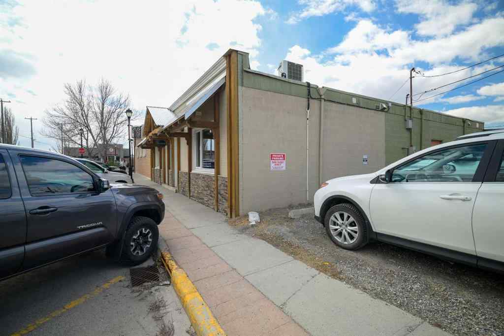MLS® A2264435 - 107 First Avenue W in Downtown Cochrane, Commercial