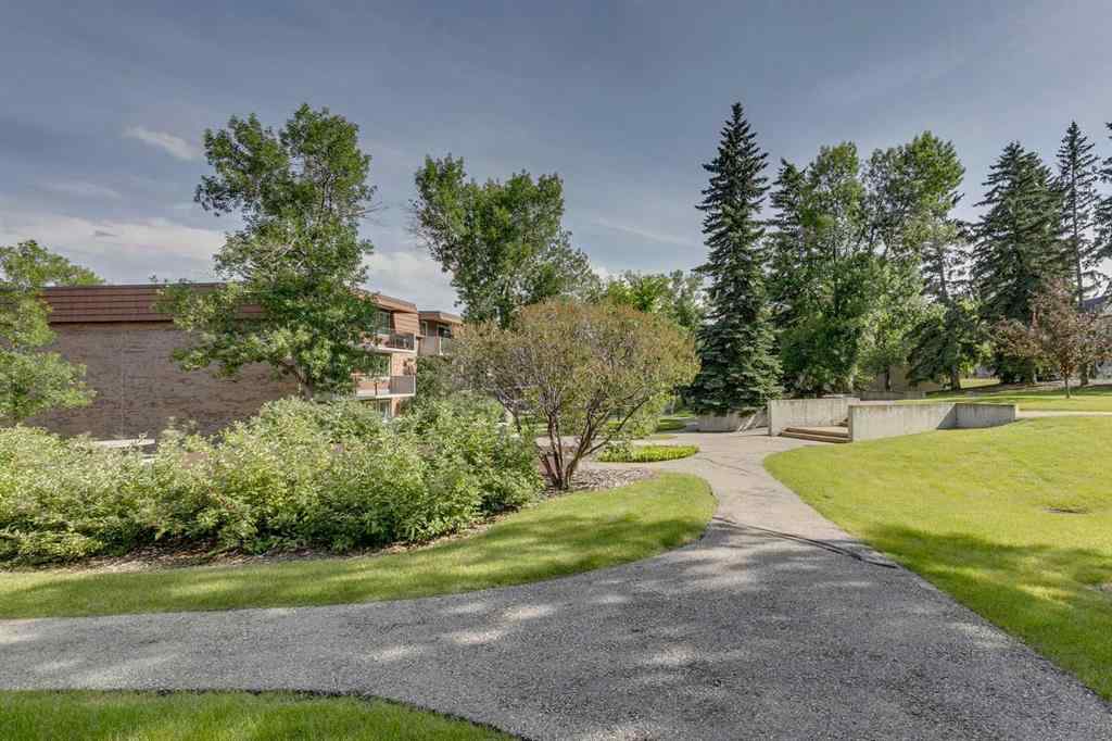 MLS® A2264436 - Unit #35B 231 Heritage Drive SE in Acadia Calgary, Residential