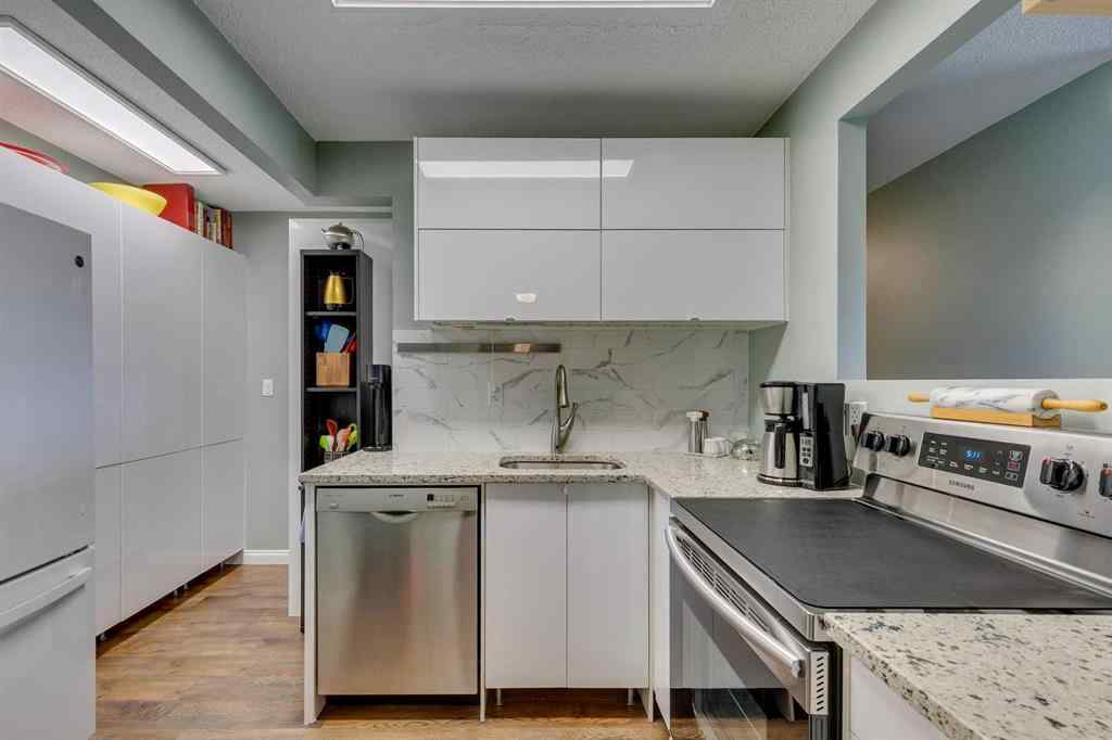 MLS® A2264436 - Unit #35B 231 Heritage Drive SE in Acadia Calgary, Residential