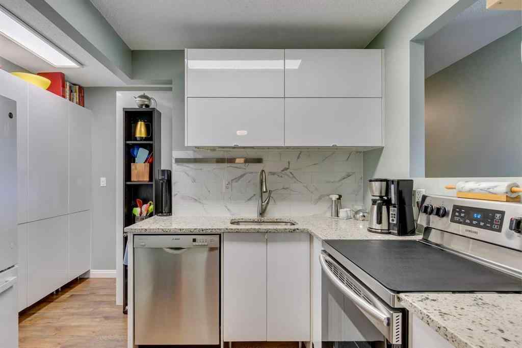 MLS® A2264436 - Unit #35B 231 Heritage Drive SE in Acadia Calgary, Residential