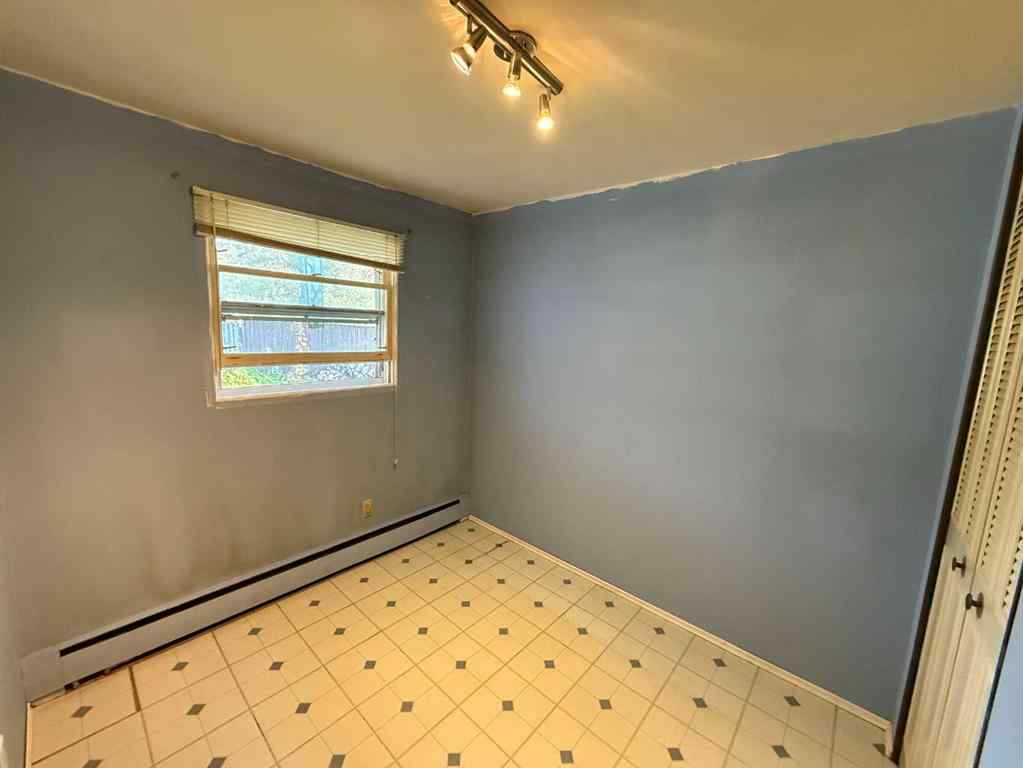 MLS® A2264437 - 121 Poboktan Road  in Hardisty Hinton, Residential