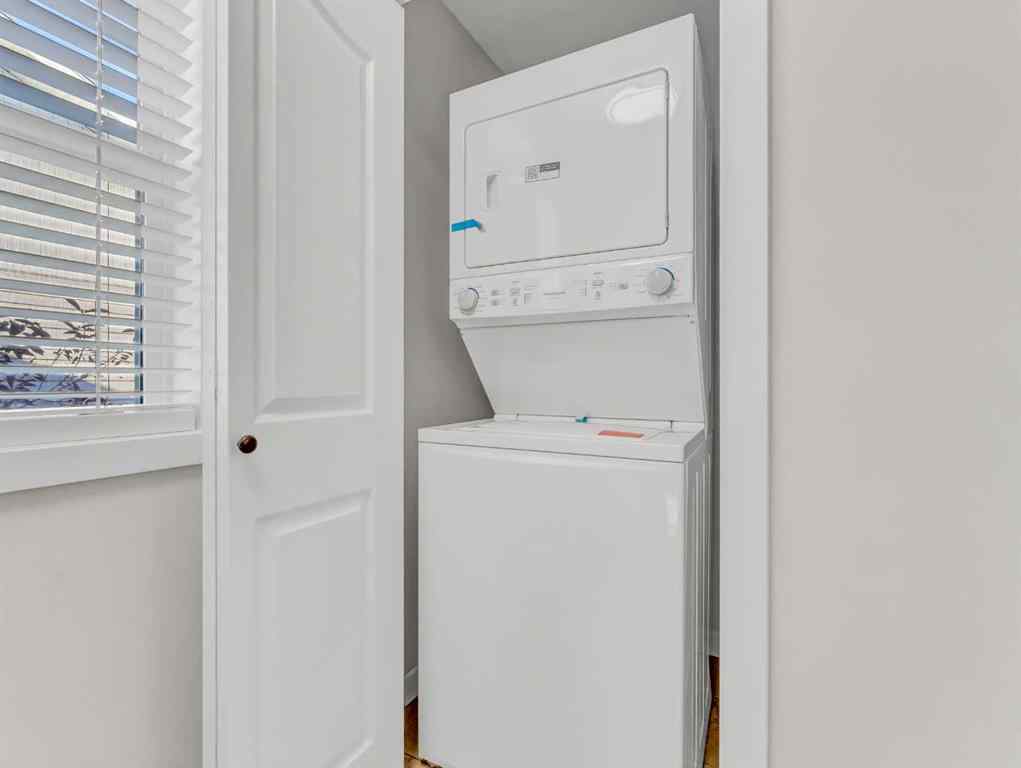 MLS® A2264441 - 82 Saamis Meadows Lane SW in SW Southridge Medicine Hat, Residential