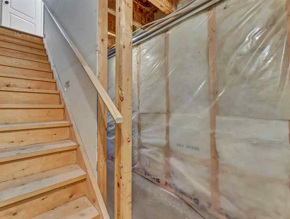 MLS® A2264441 - 82 Saamis Meadows Lane SW in SW Southridge Medicine Hat, Residential