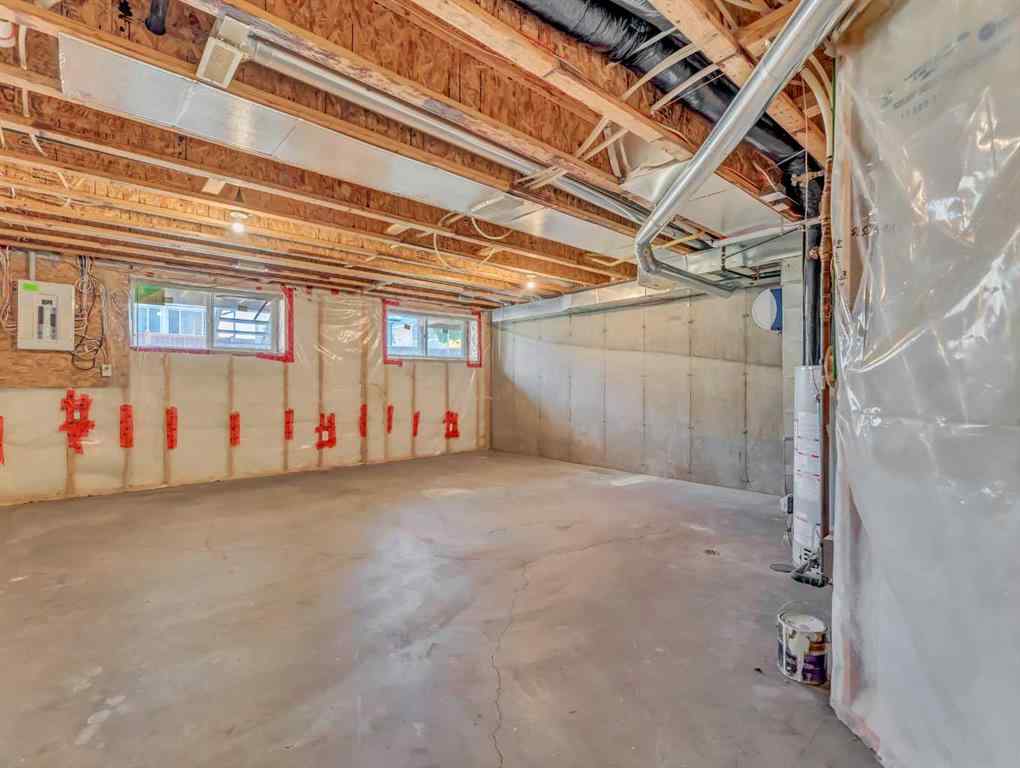 MLS® A2264441 - 82 Saamis Meadows Lane SW in SW Southridge Medicine Hat, Residential