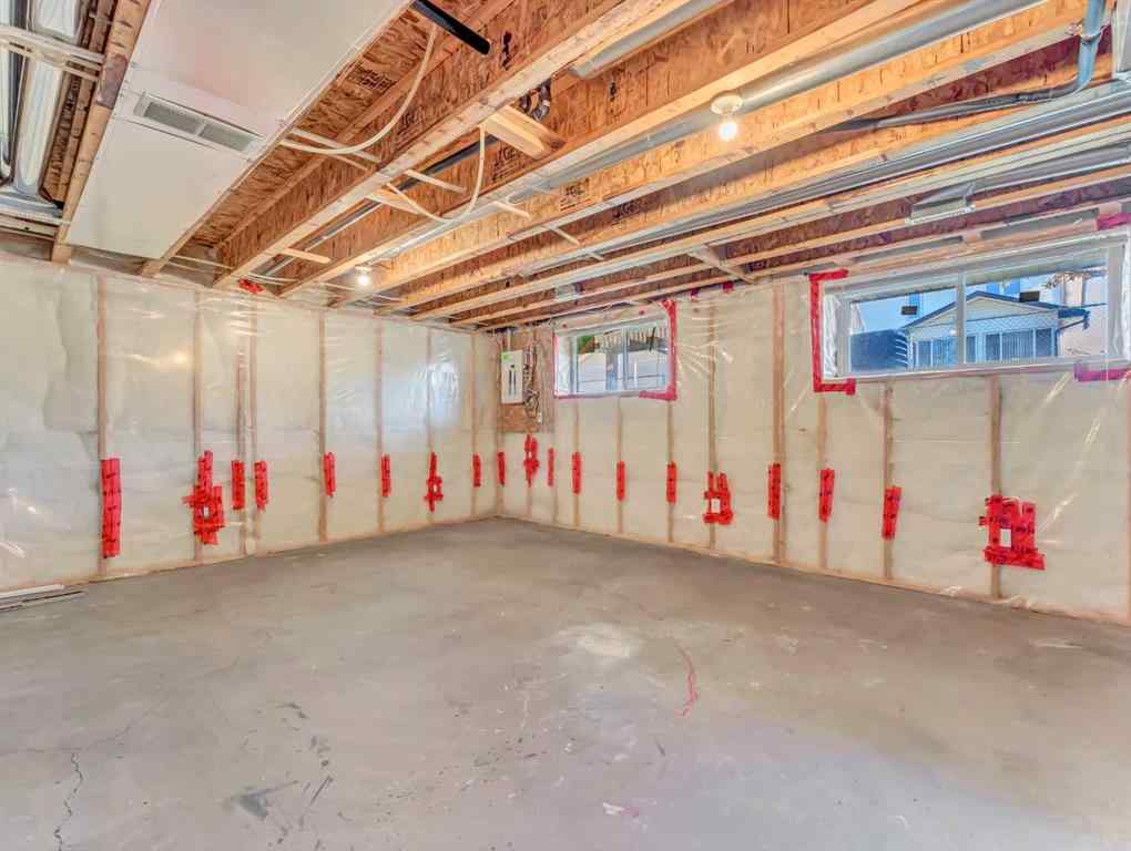 MLS® A2264441 - 82 Saamis Meadows Lane SW in SW Southridge Medicine Hat, Residential