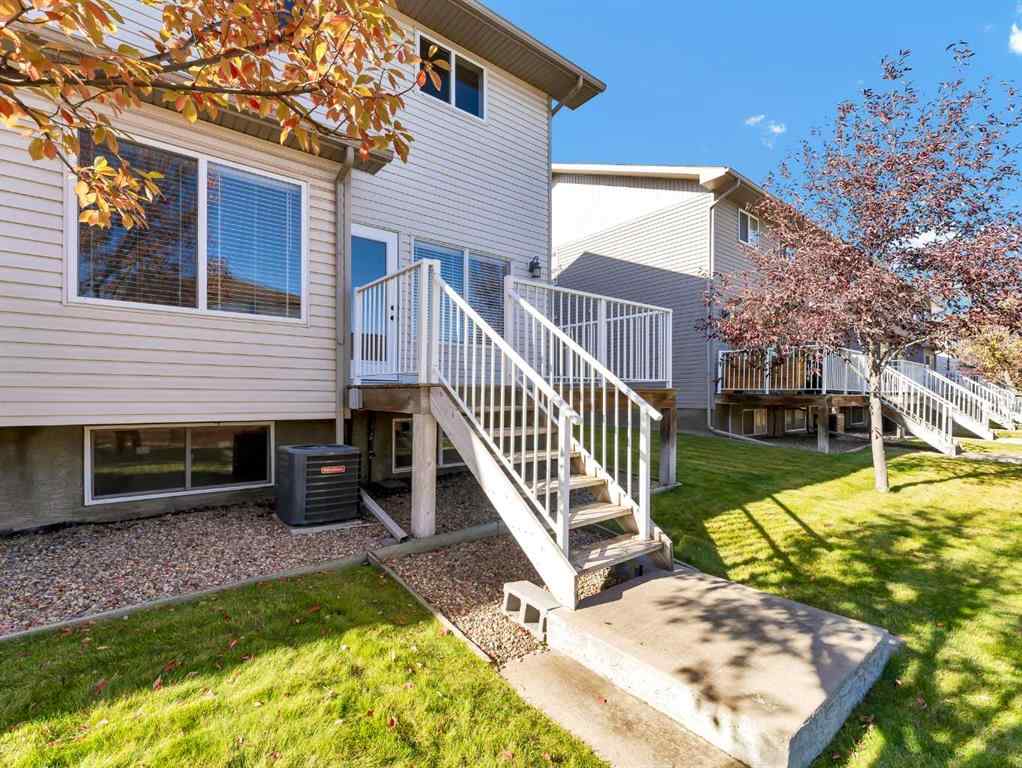 MLS® A2264441 - 82 Saamis Meadows Lane SW in SW Southridge Medicine Hat, Residential