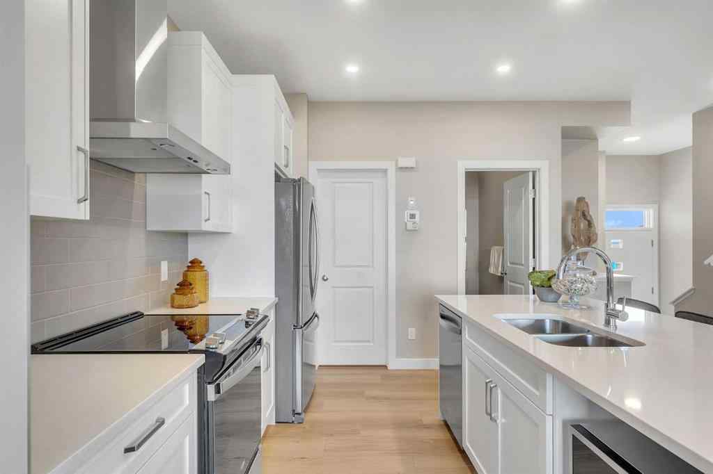 MLS® A2264443 - 430 South Shore Drive  in South Shores Chestermere, Residential