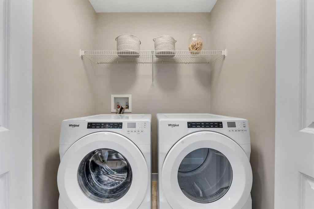 MLS® A2264443 - 430 South Shore Drive  in South Shores Chestermere, Residential