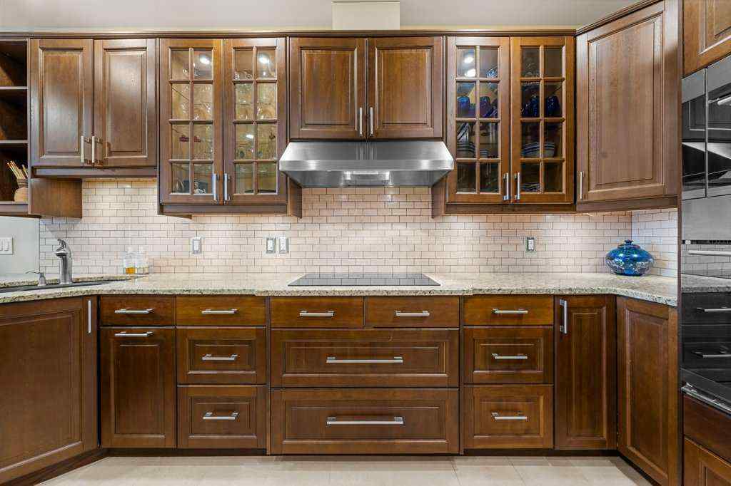 MLS® A2264448 - Unit #402 103 10 Avenue NW in Crescent Heights Calgary, Residential