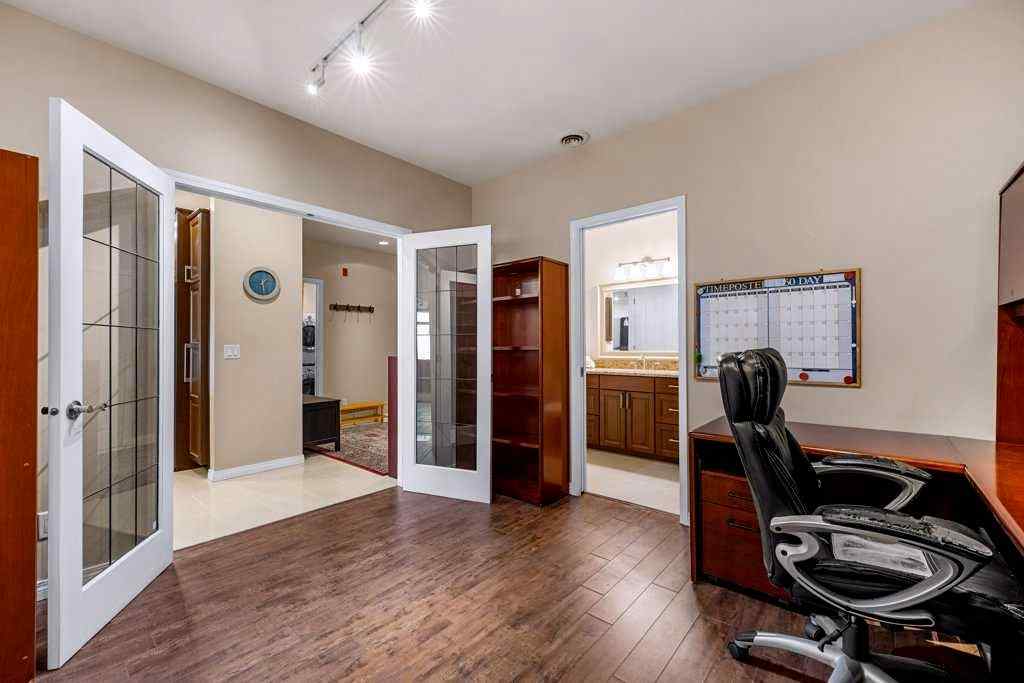 MLS® A2264448 - Unit #402 103 10 Avenue NW in Crescent Heights Calgary, Residential