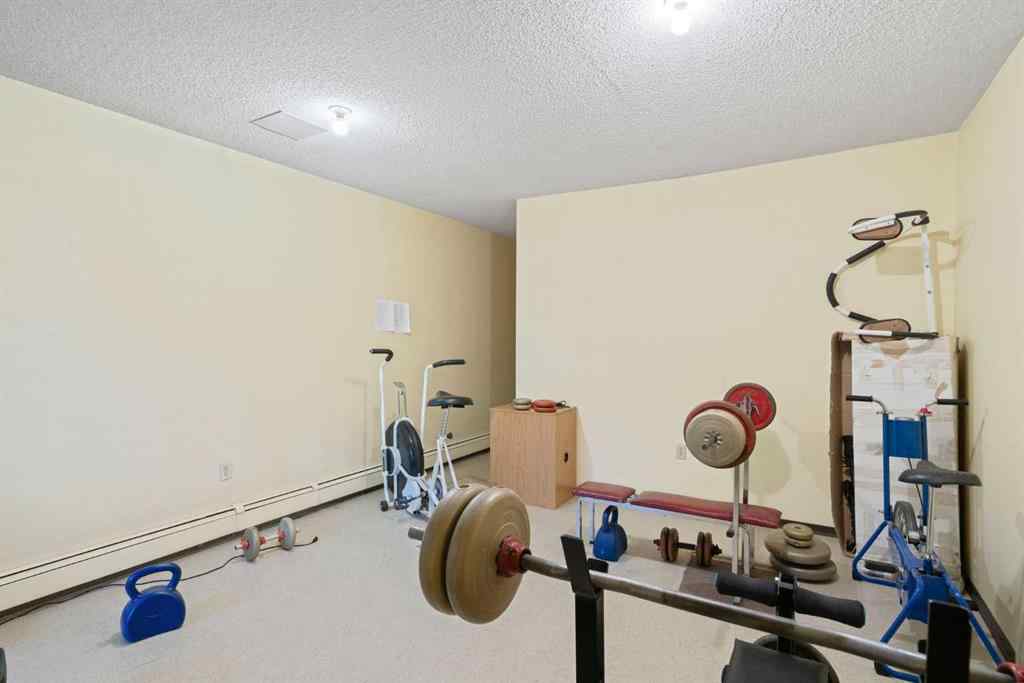 MLS® A2264449 - Unit #303 239 6 Avenue NE in Crescent Heights Calgary, Residential