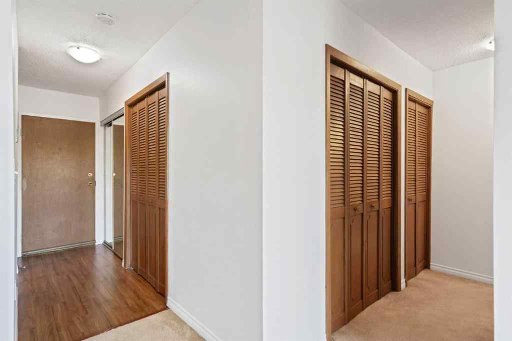 MLS® A2264449 - Unit #303 239 6 Avenue NE in Crescent Heights Calgary, Residential