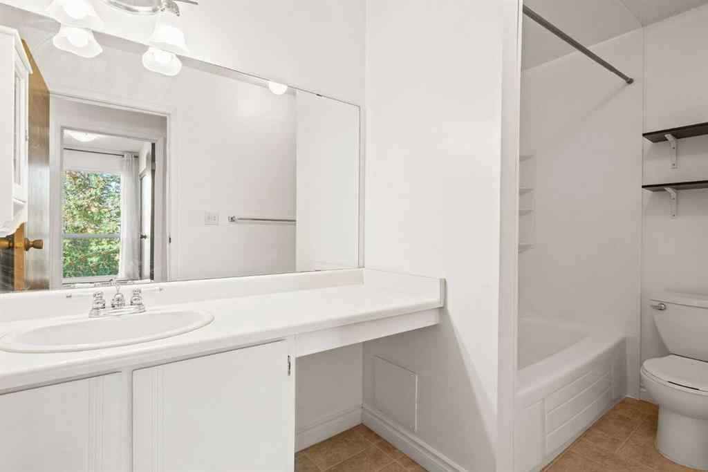 MLS® A2264449 - Unit #303 239 6 Avenue NE in Crescent Heights Calgary, Residential