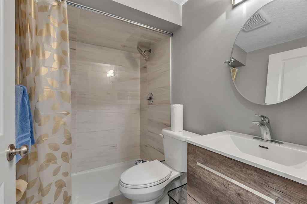 MLS® A2264462 - 7 West Coach Manor SW in West Springs Calgary, Residential