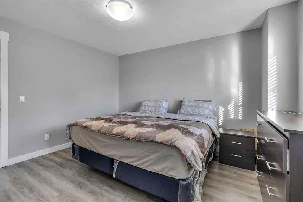 MLS® A2264462 - 7 West Coach Manor SW in West Springs Calgary, Residential