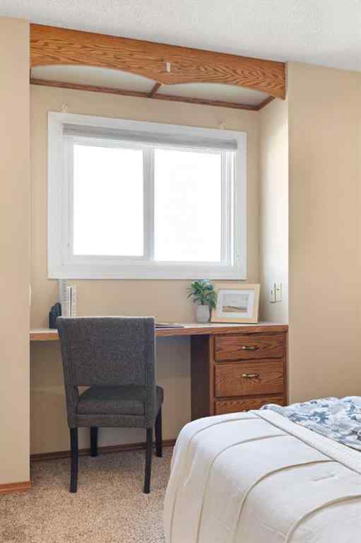 MLS® A2264466 - 12 Redwood Way SE in Ross Glen Medicine Hat, Residential