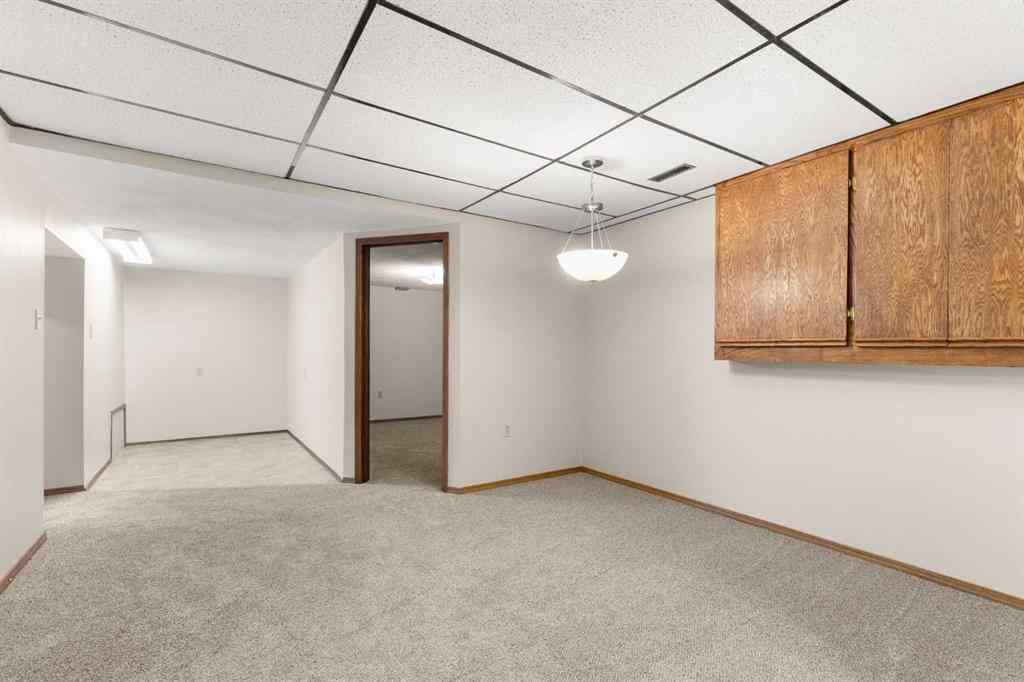 MLS® A2264466 - 12 Redwood Way SE in Ross Glen Medicine Hat, Residential